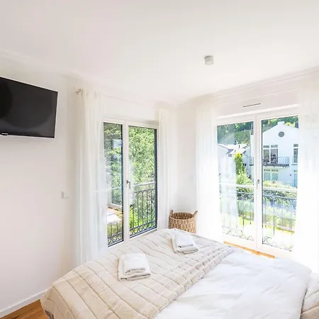 Villa Chloe Binz - App 6 am Kurpark-3